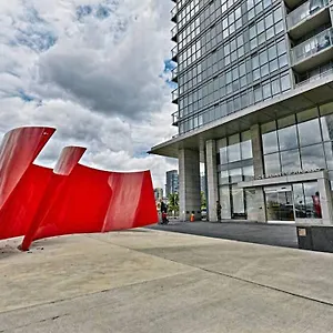 Luxury Downtown Lakeview & View Apartment