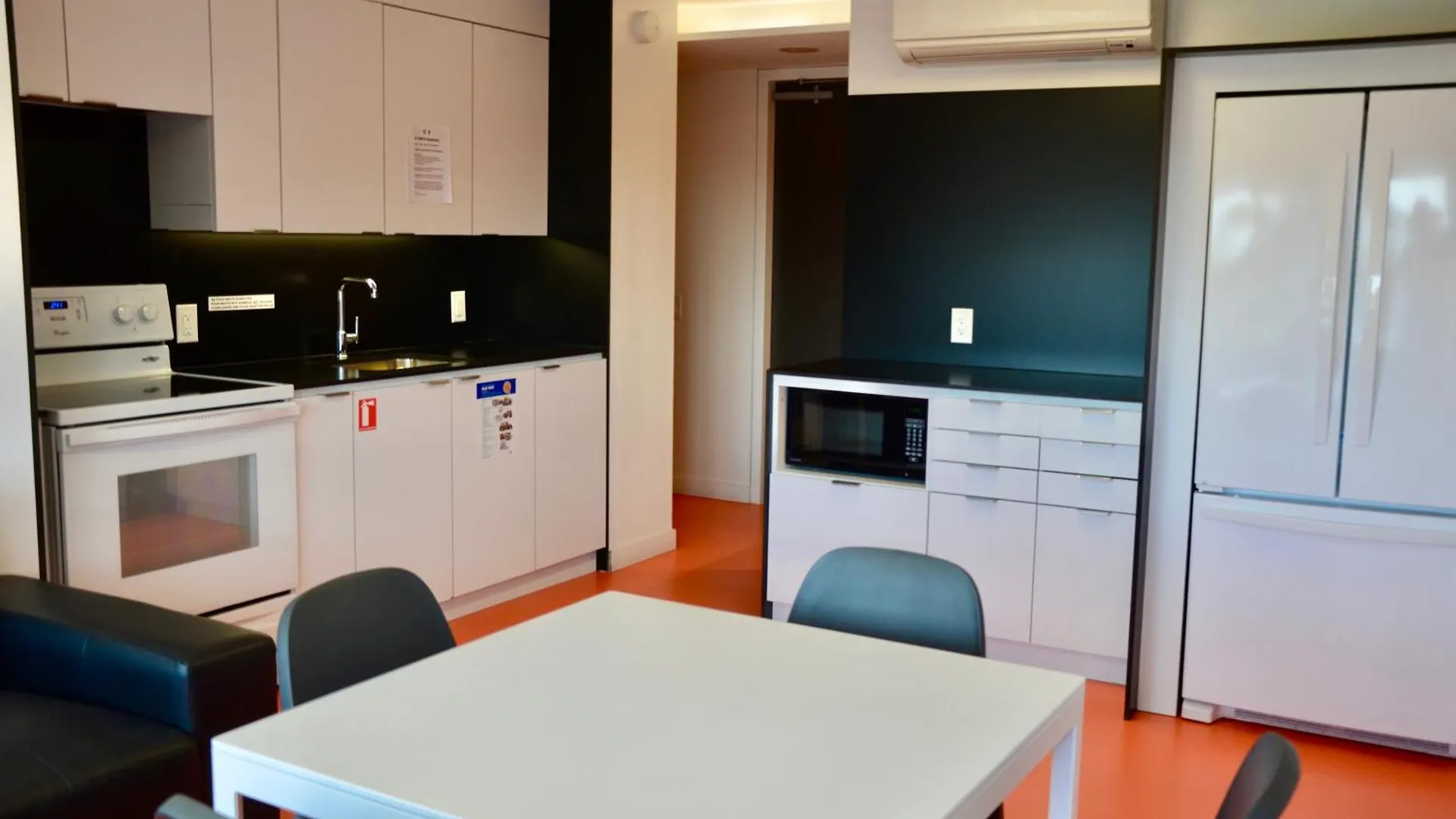 Hostel Tartu College Student Residence Toronto